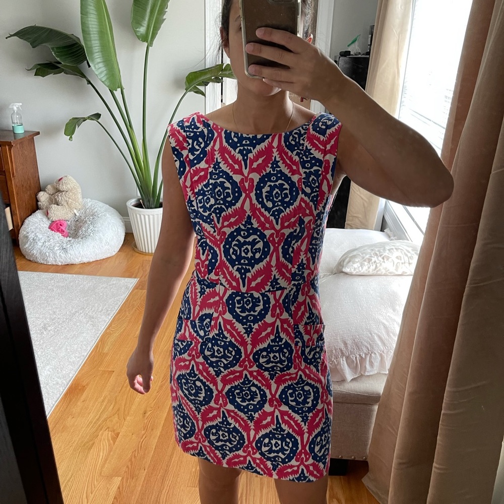 Tracy Reese patterned mini dress. Low cut back